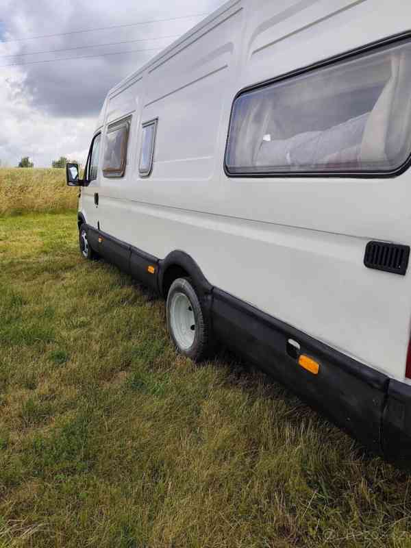 Iveco Daily Obytná dodávka - foto 20