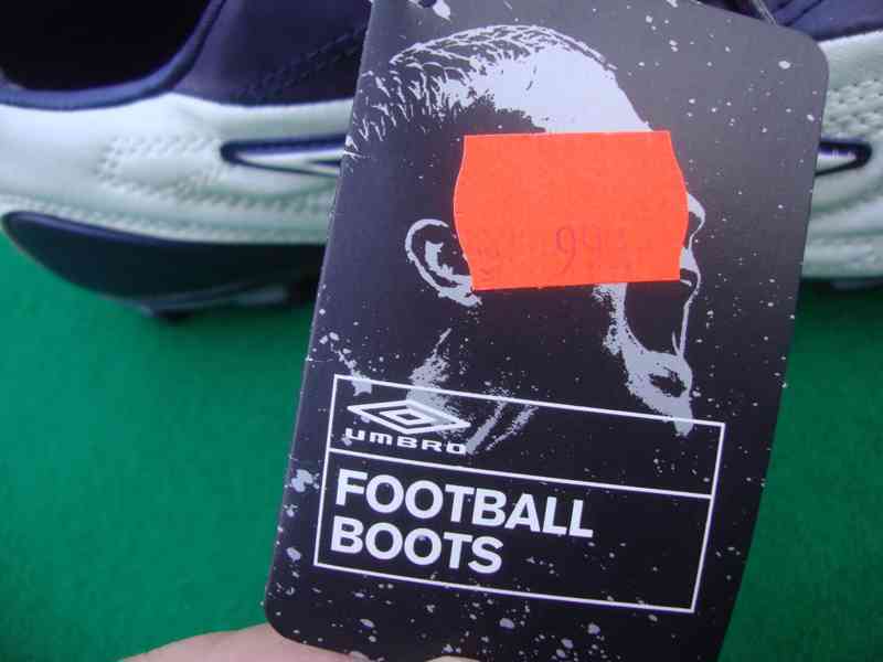 Nové kopačky Umbro mx-92 vel.43 na trávu plastové špunty - foto 19