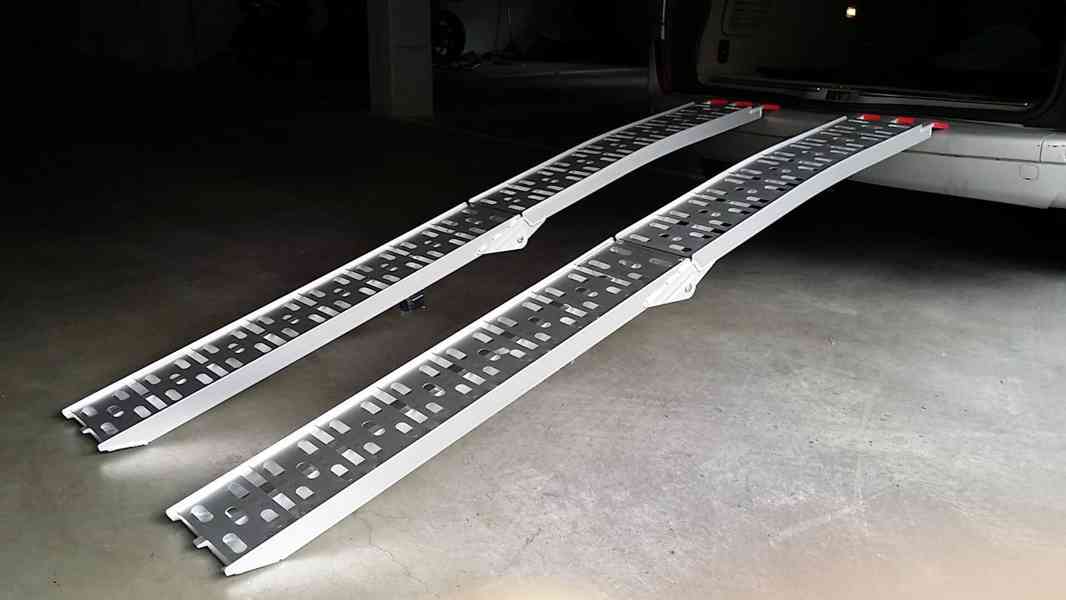 Skládací hliníkové rampy / nájezdy - 680 kg