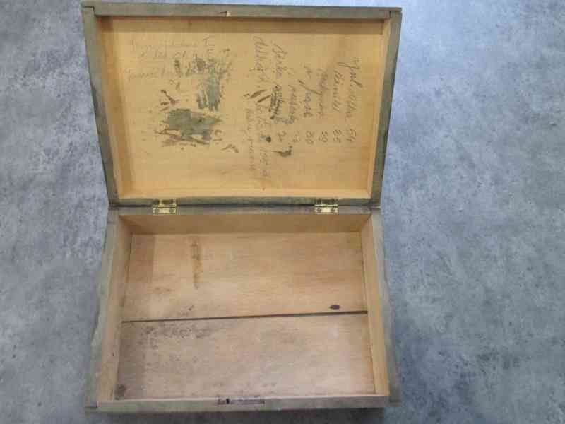 starožitná dřevěná malovaná truhlička – 26x18x9 cm - foto 6