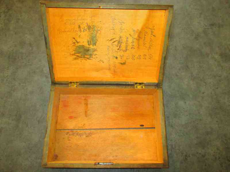 starožitná dřevěná malovaná truhlička – 26x18x9 cm - foto 2