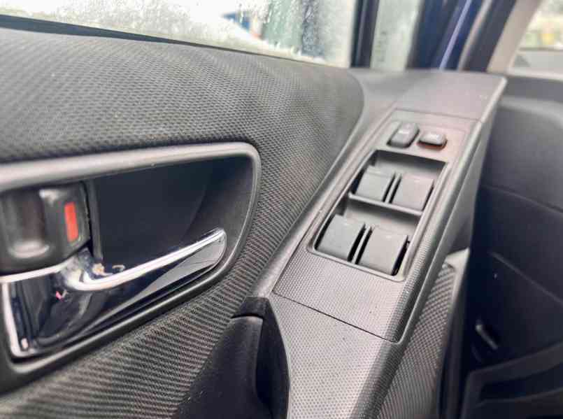 Toyota Corolla Verso 1.8i Edition benzín 95kw - foto 5