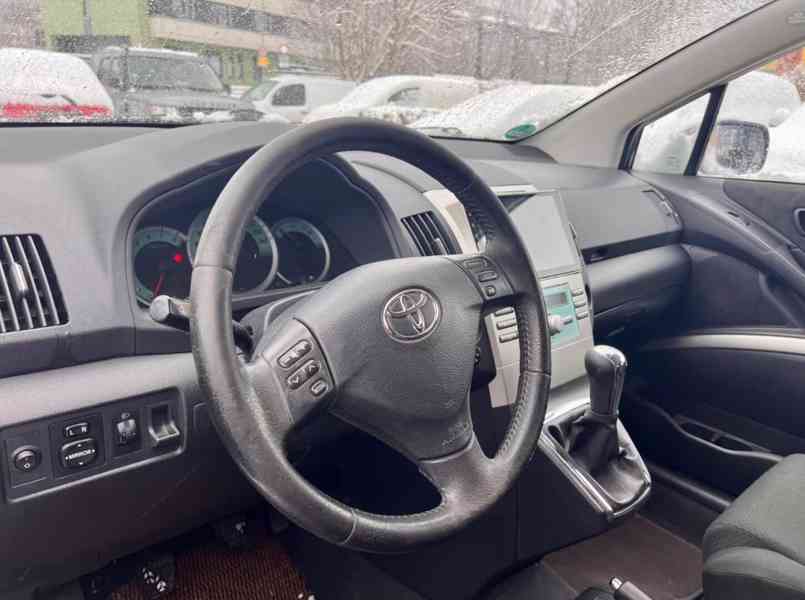 Toyota Corolla Verso 1.8i Edition benzín 95kw - foto 3