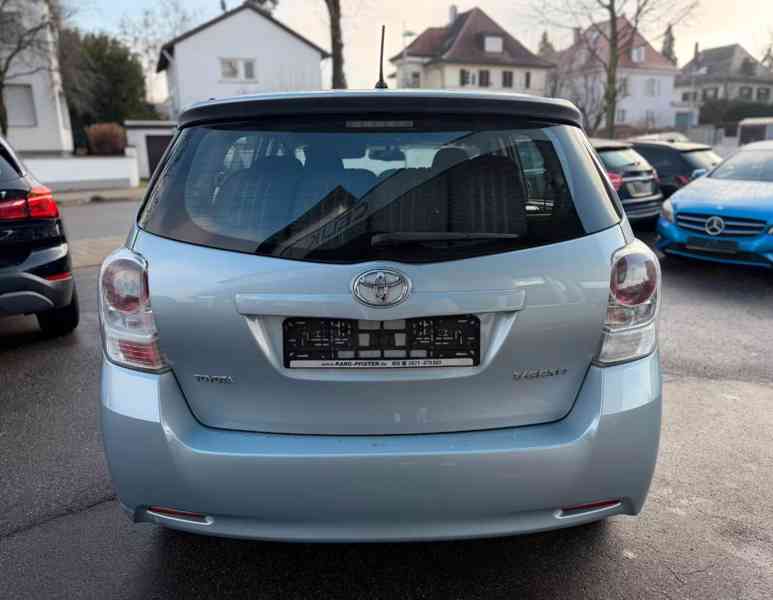 Toyota Verso 1,8i Executive benzín 108kw - foto 8