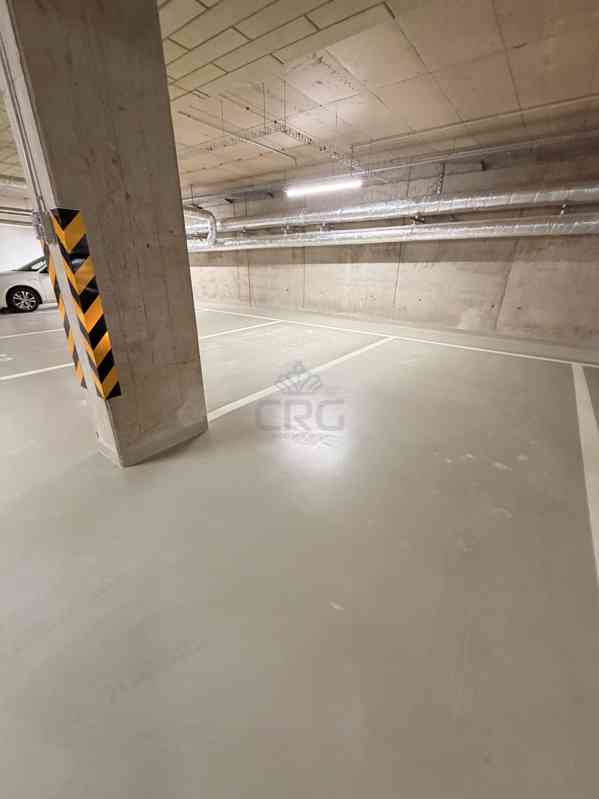 GARÁŽOVÉ STÁNÍ V ČERNÝCH POLÍCH S ODPOČTEM DPH - foto 3