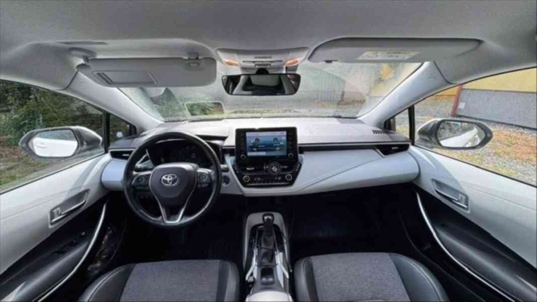 Toyota Corolla 1,8   TS 1,8 hybrid + LPG - foto 4