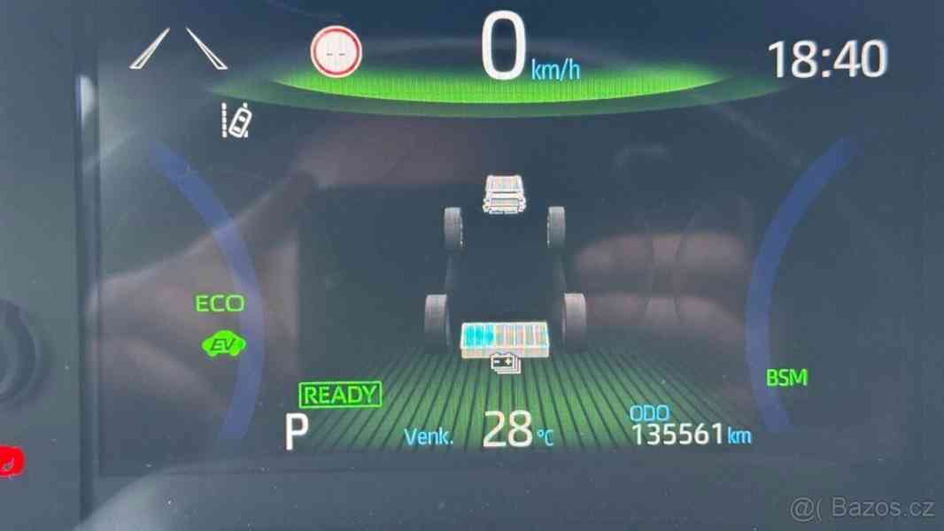 Toyota Corolla 1,8   TS 1,8 hybrid + LPG - foto 16