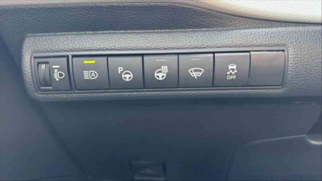 Toyota Corolla 1,8   TS 1,8 hybrid + LPG - foto 8