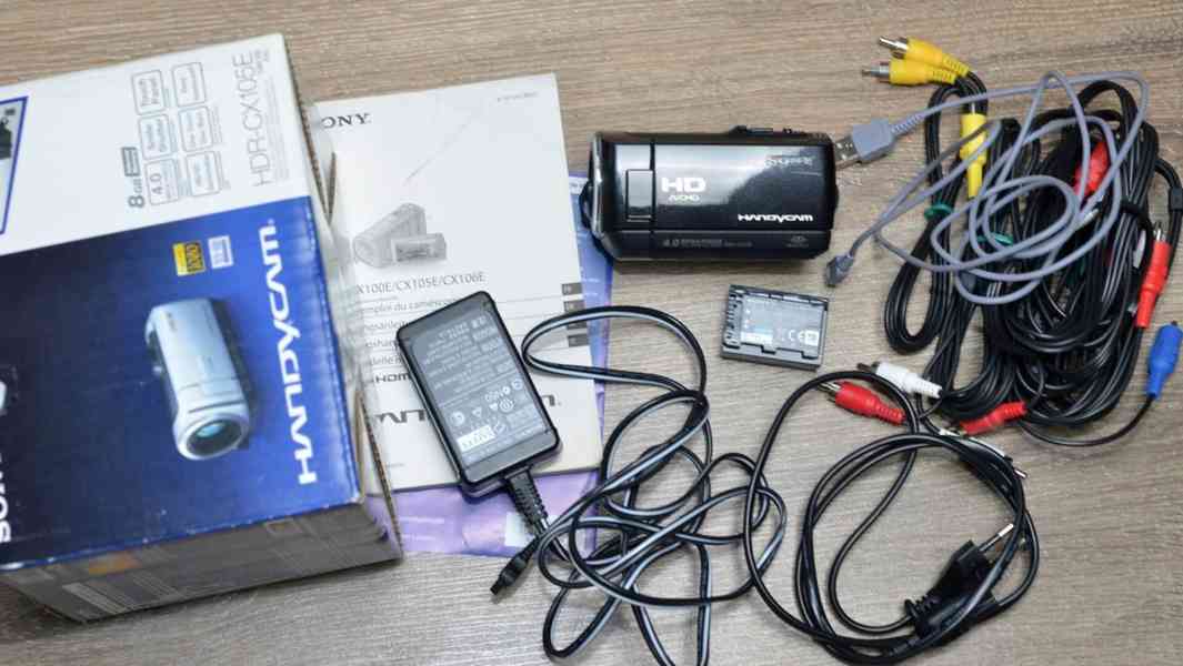Sony HDR-CX105e kamera*Full HDV*8GB interní paměti - foto 3