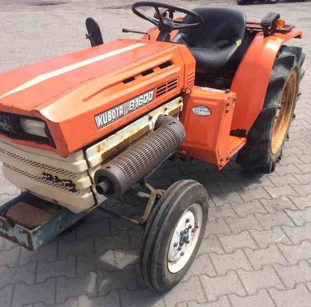 Traktor Kubota B1600, 16HP, 2x4 - foto 1