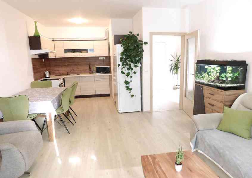 Pronajmu novostavbu  2+kk  Slavkov u Brna,  62 m2. - foto 9