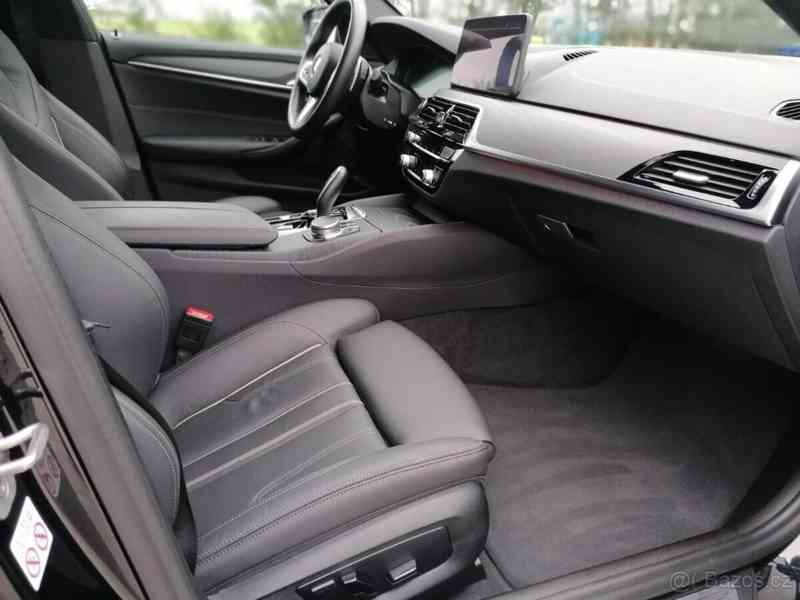 BMW Řada 5 2,0 Touring xDrive (G31) - foto 2