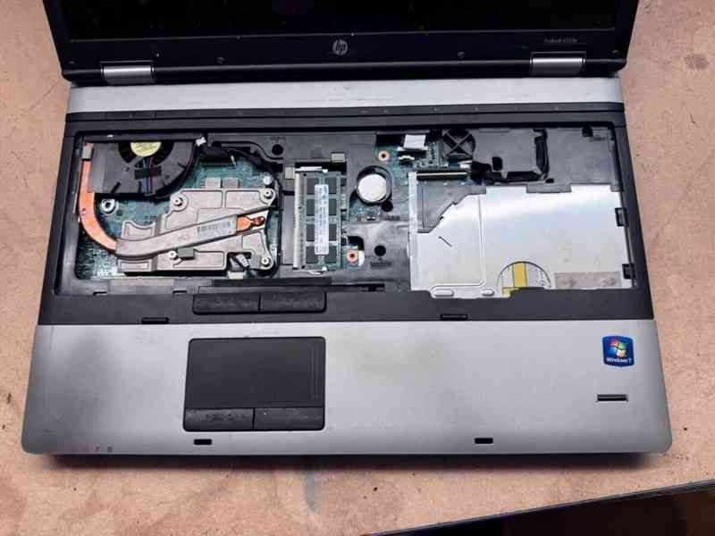Predám pokazený notebook na náhradné diely zn.HP 6555b. - foto 8