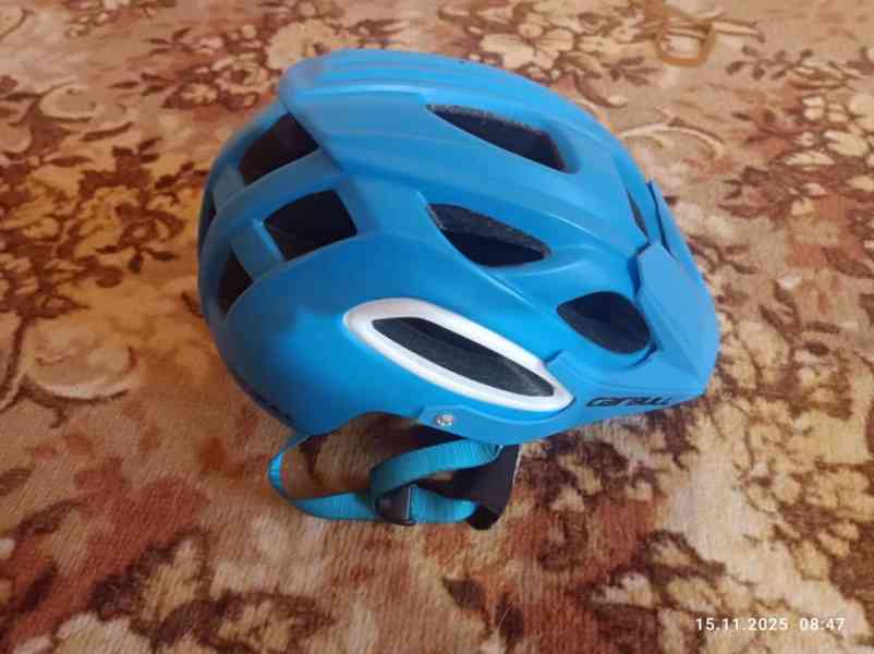 Prodám cyklistickou přilbu Cairbull vel54-58 cm - foto 2