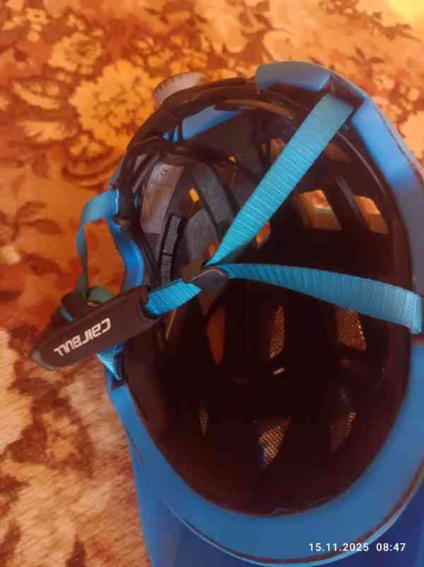 Prodám cyklistickou přilbu Cairbull vel54-58 cm - foto 3