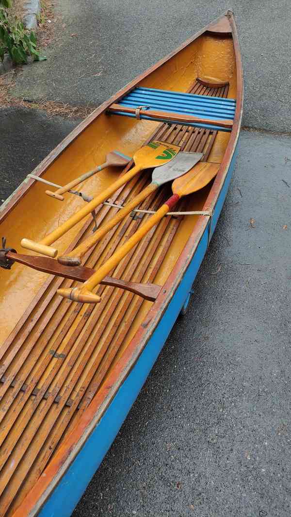 Laminátová cestovní kanoe - foto 3