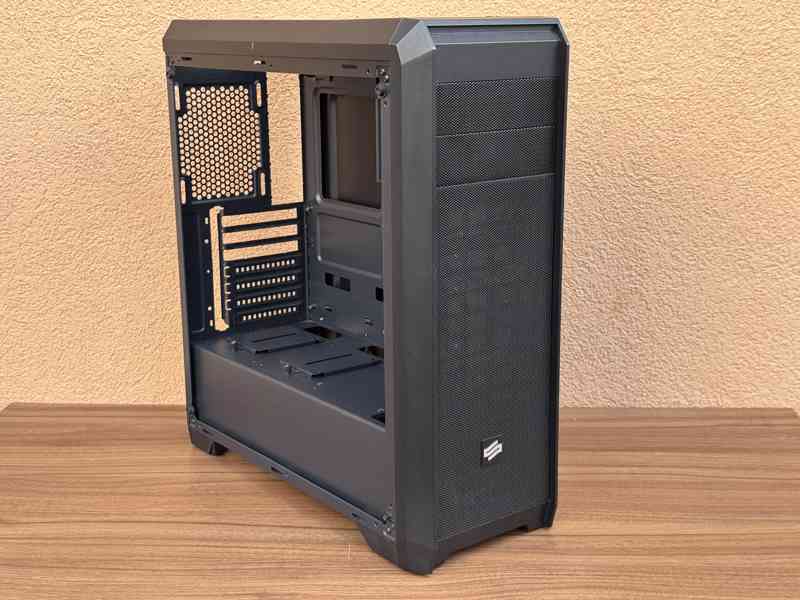 LEVNĚ! — Počítačová skříň SilentiumPC Regnum RG4T Pure Black - foto 19