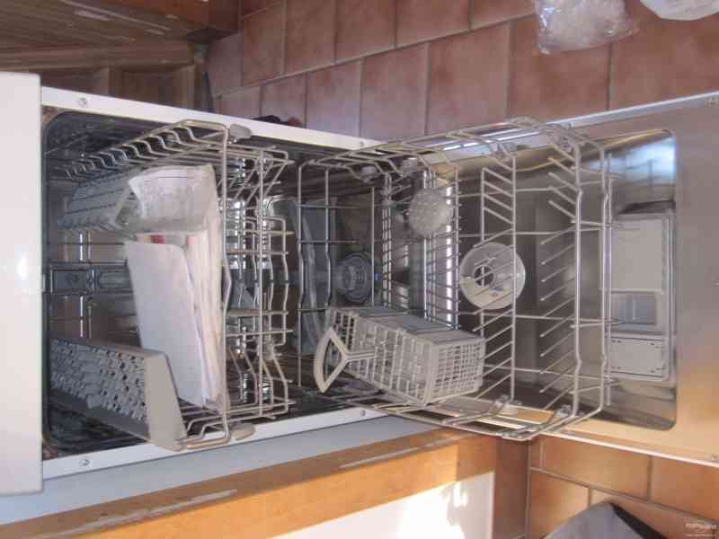 Myčka Bosch NOVá 45 cm bílá - foto 4