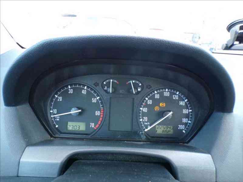Škoda Fabia 1,4 16V - foto 6