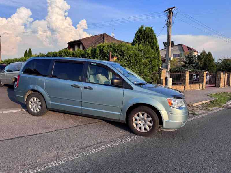 Chrysler Town Country 3,3 RT 2008 - foto 1