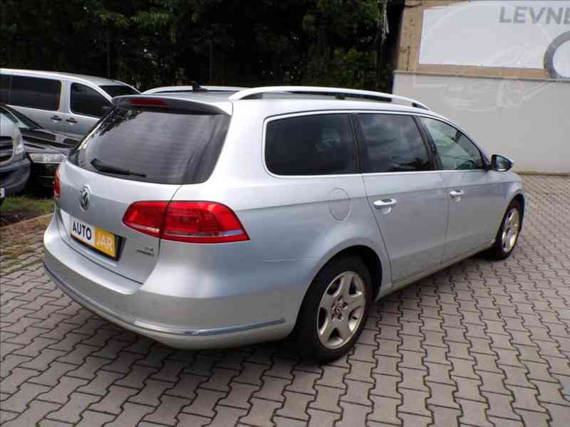 Volkswagen Passat 2,0 TDI AUTOMAT - foto 3