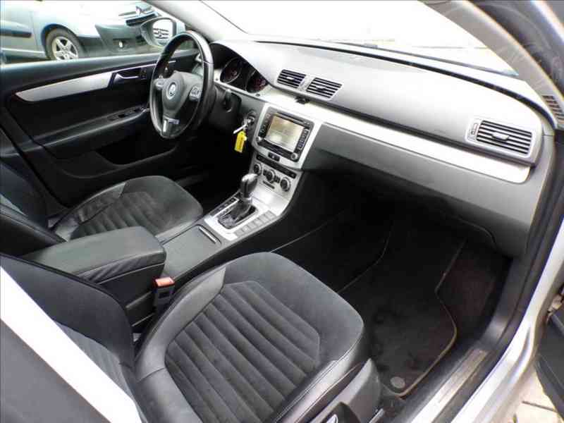 Volkswagen Passat 2,0 TDI AUTOMAT - foto 13