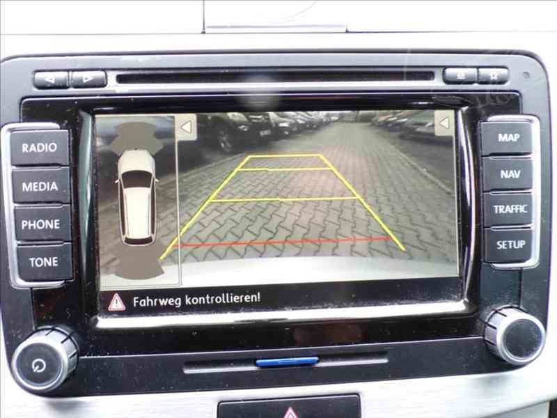 Volkswagen Passat 2,0 TDI AUTOMAT - foto 7