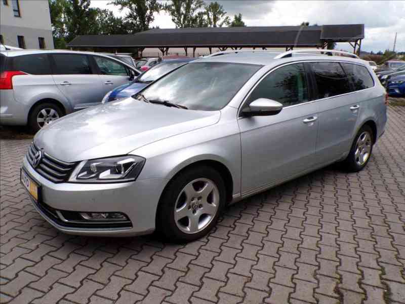 Volkswagen Passat 2,0 TDI AUTOMAT - foto 2