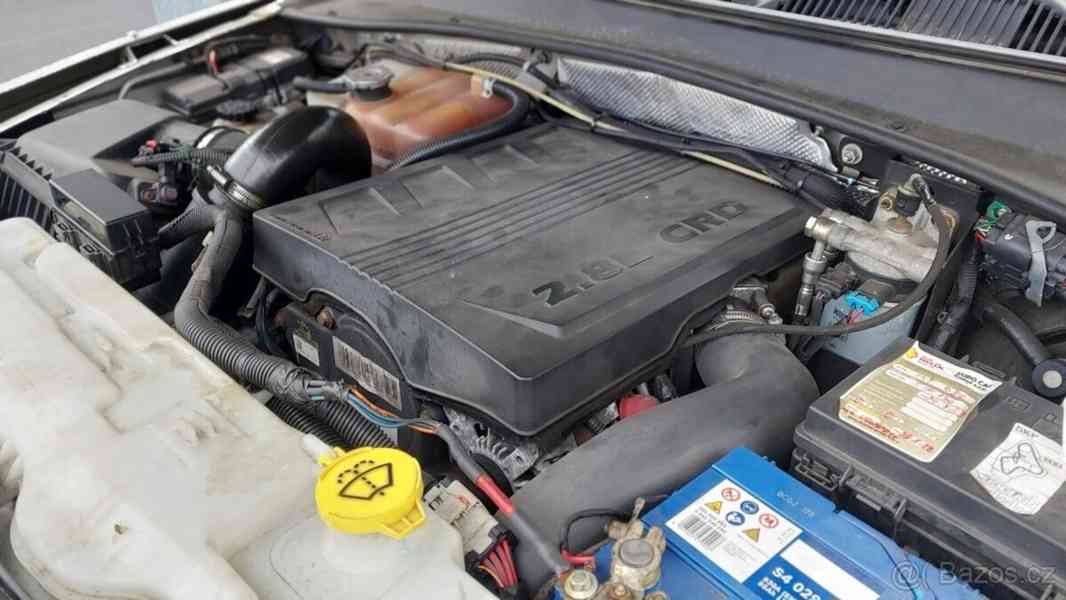 Jeep Cherokee 2,8 - foto 8