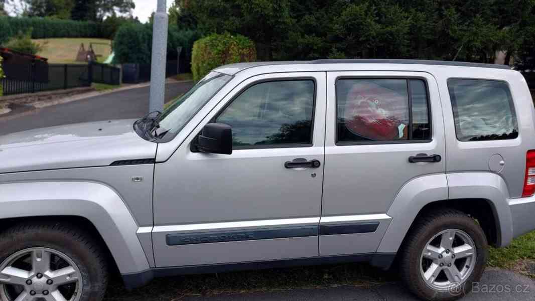 Jeep Cherokee 2,8 - foto 2