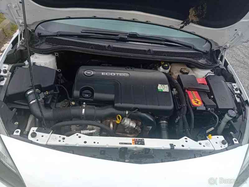 Opel Astra Sports Tourer - foto 14