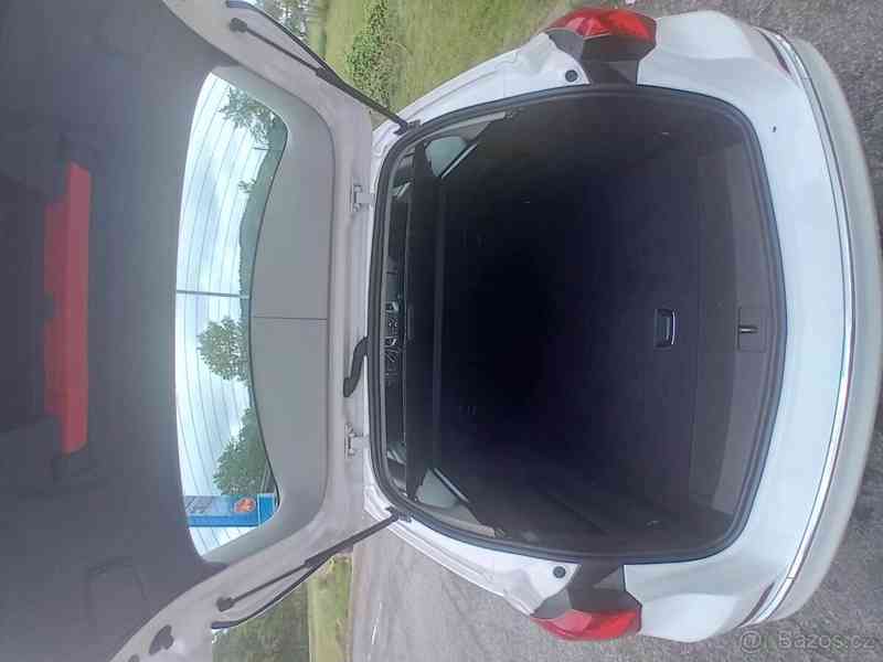 Opel Astra Sports Tourer - foto 17