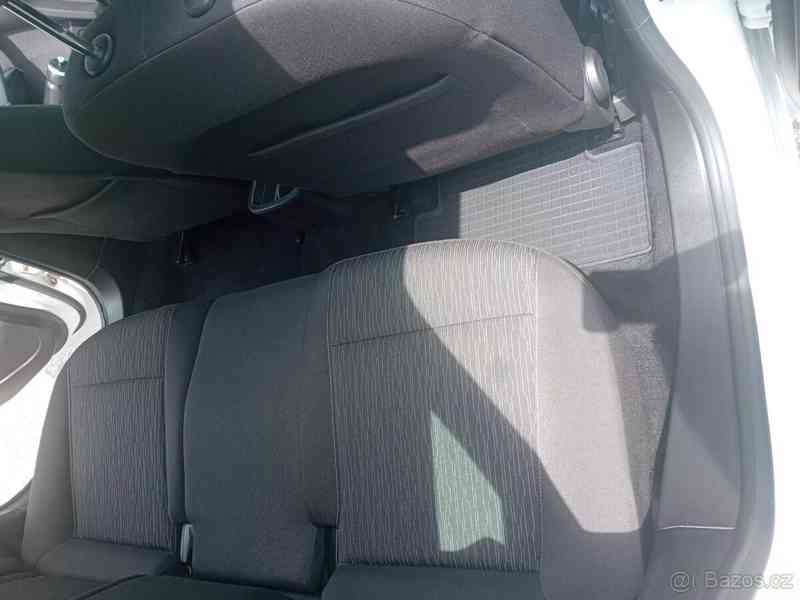 Opel Astra Sports Tourer - foto 18