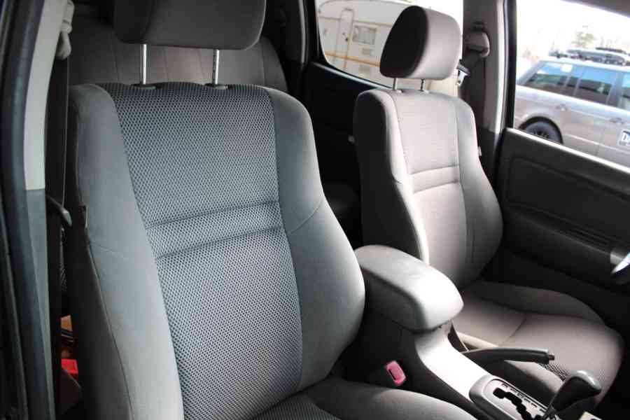 Toyota Hilux 3.0 Life nafta AUt. 126kw - foto 2