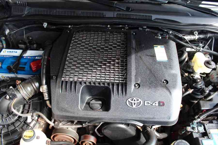 Toyota Hilux 3.0 Life nafta AUt. 126kw - foto 15