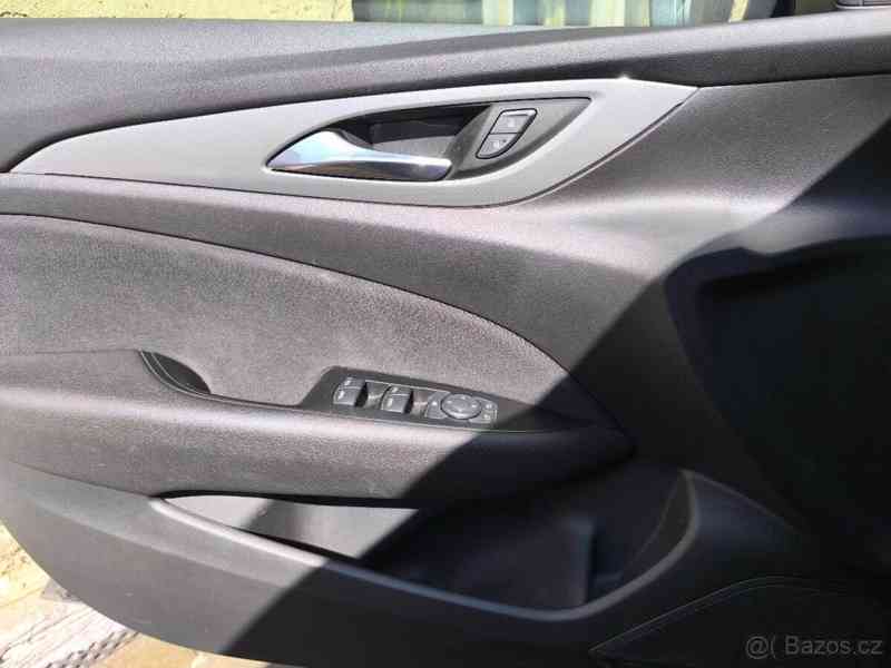 Opel Insignia 2,0   CDT B 125KW AUTOMAT TAŽNÉ - foto 13