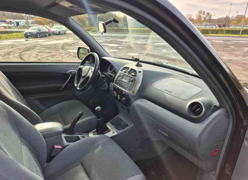 Toyota RAV 4 2.0i 4x4 benzín 110kw - foto 7