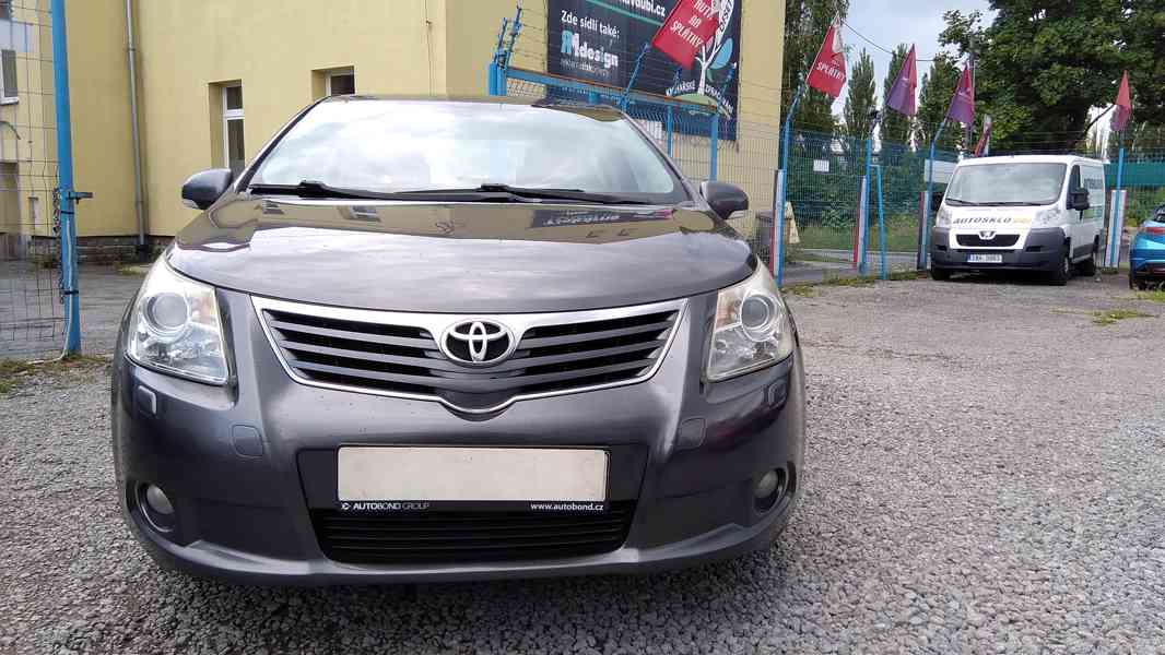 TOYOTA Avensis 2,0D Comfort ČR - foto 4