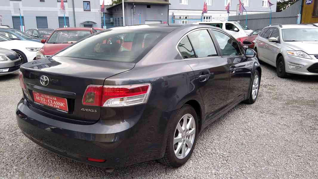 TOYOTA Avensis 2,0D Comfort ČR - foto 9