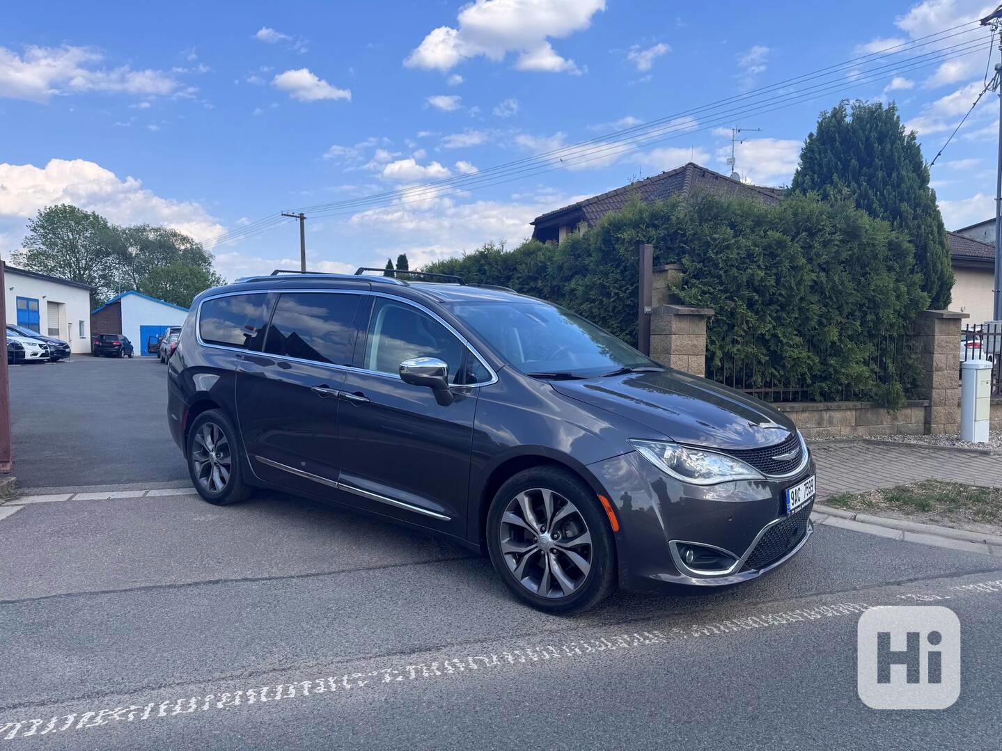 Chrysler Pacifica 3,6 DVD LIMITED ADAPT 8 míst 2017 - foto 1