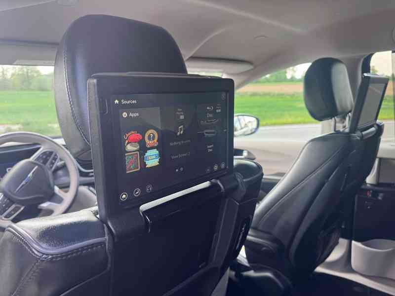 Chrysler Pacifica 3,6 DVD LIMITED ADAPT 8 míst 2017 - foto 15