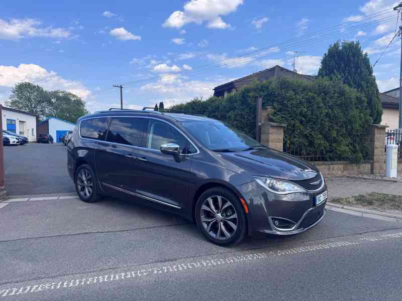 Chrysler Pacifica 3,6 DVD LIMITED ADAPT 8 míst 2017 - foto 1
