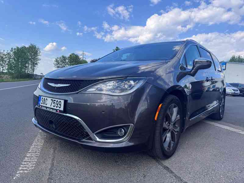 Chrysler Pacifica 3,6 DVD LIMITED ADAPT 8 míst 2017 - foto 7