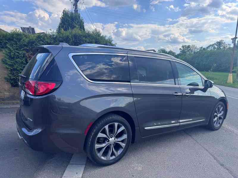 Chrysler Pacifica 3,6 DVD LIMITED ADAPT 8 míst 2017 - foto 4