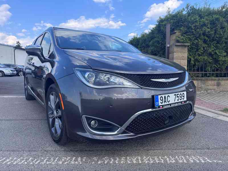 Chrysler Pacifica 3,6 DVD LIMITED ADAPT 8 míst 2017 - foto 6