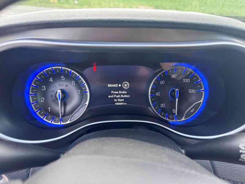 Chrysler Pacifica 3,6 DVD LIMITED ADAPT 8 míst 2017 - foto 18