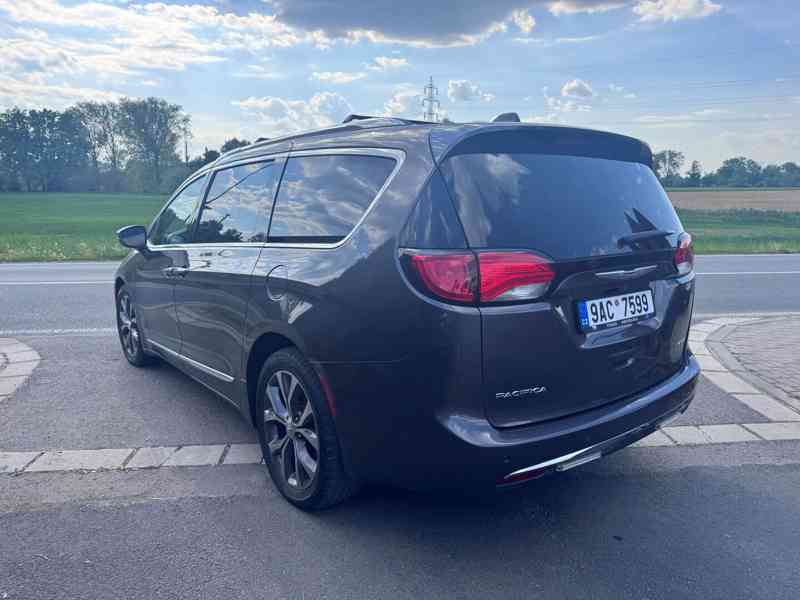 Chrysler Pacifica 3,6 DVD LIMITED ADAPT 8 míst 2017 - foto 3