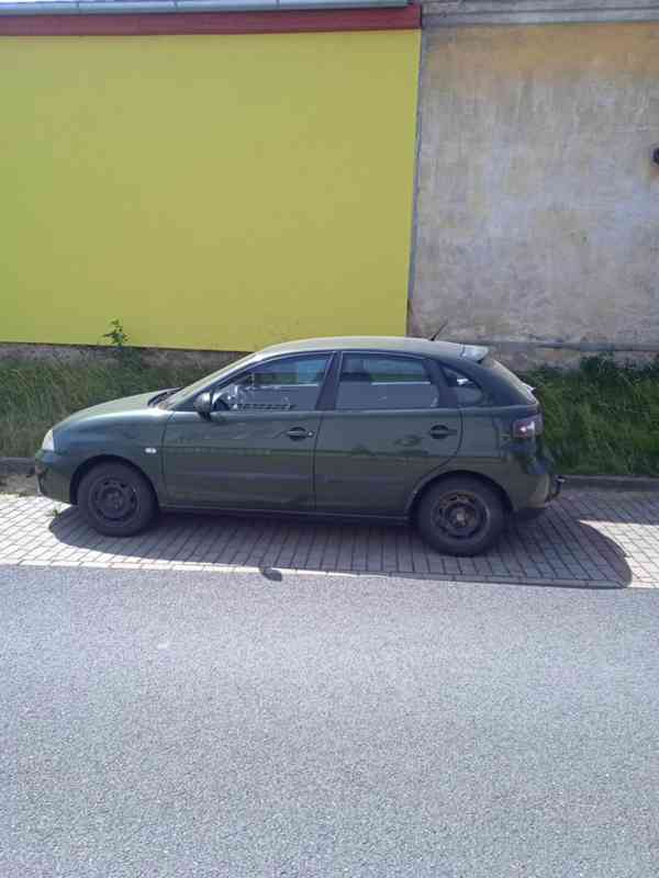 Automobil  - foto 1