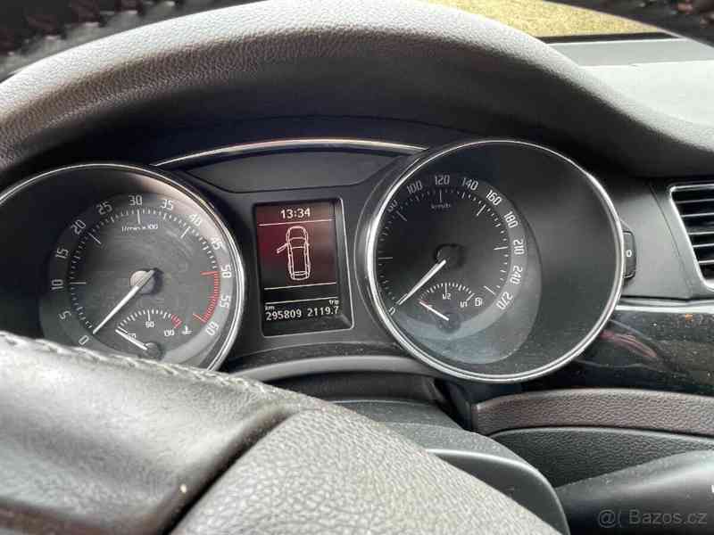Škoda Superb 1,9 - foto 9