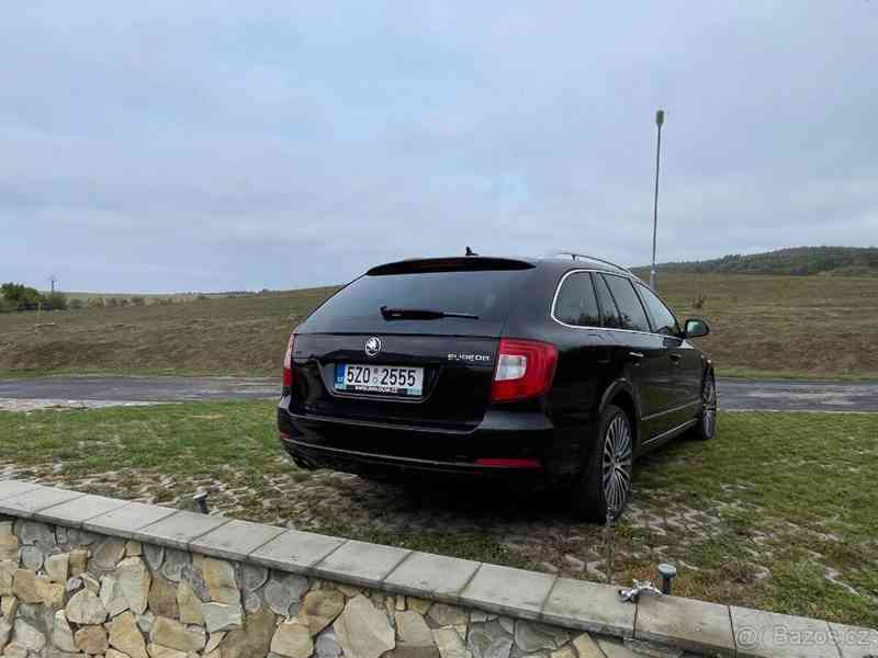 Škoda Superb 1,9 - foto 2